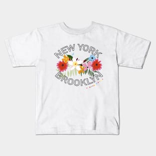 ''New York, Brooklyn'' text with exotic summer flowers Kids T-Shirt